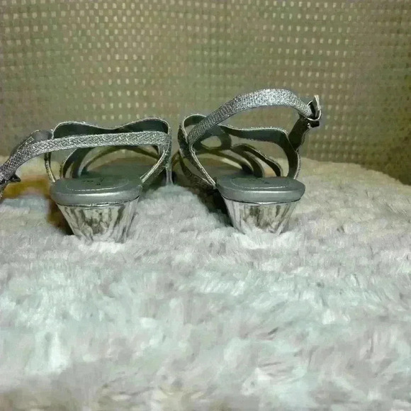 Bandolino Gomeisa Slingback Sandals Women's LIKE NEW! - Picture 4 of 8